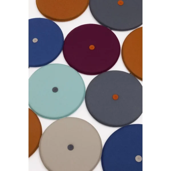 Hey-SIGN Knob Kissen Rund Mit Füllung – ø 35 Cm – Walnuss 4